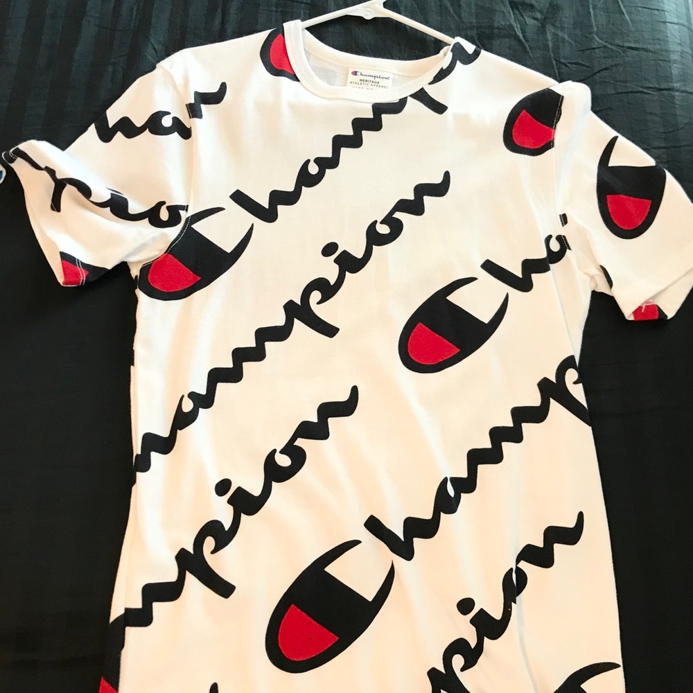 Champion Shirt size small mens.